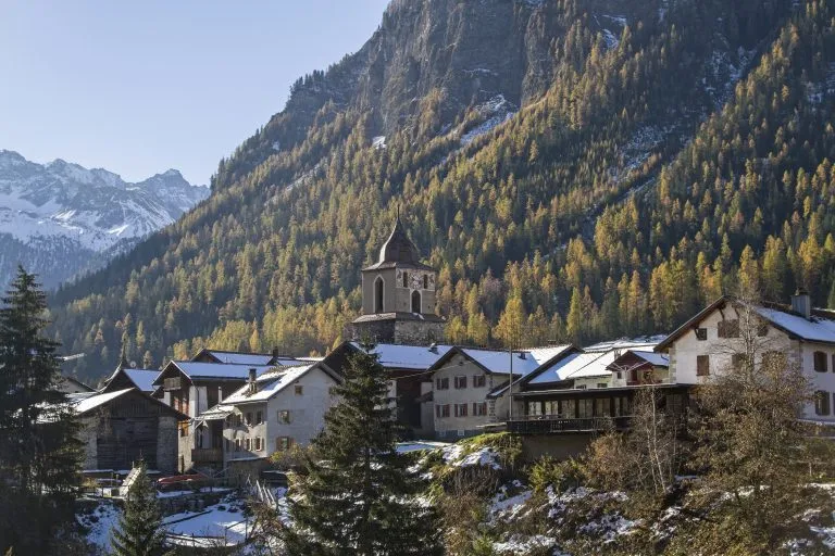 Berguen est situé dans une vallée de montagne pittoresque.